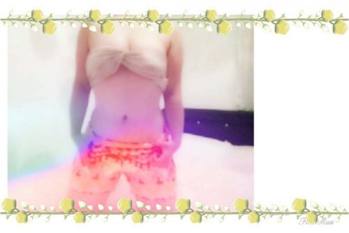 Atakent Bayan Escortun Eşsiz Hizmetlerinden Bahsederken.