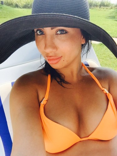 Saatlik Genç İle Hayalinizdeki Çiftlik Bayan Escort Hizmeti